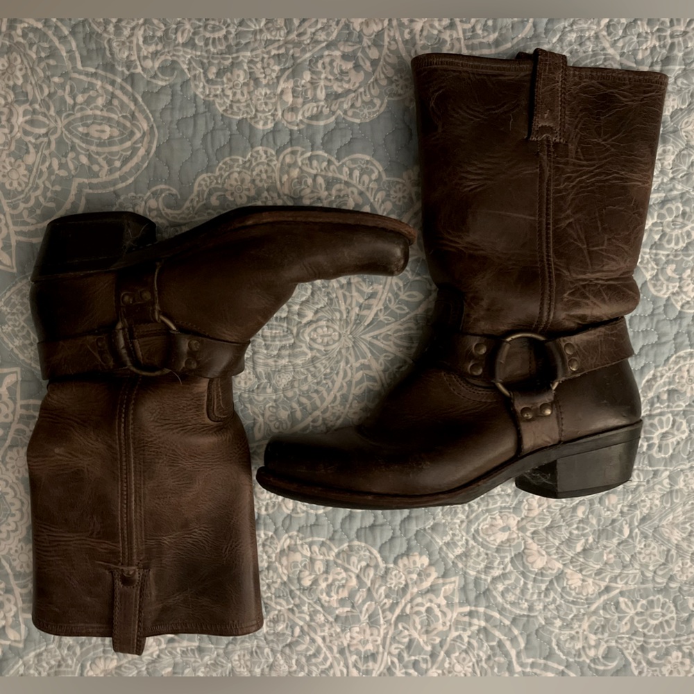 Frye women’s leather boots - size 9